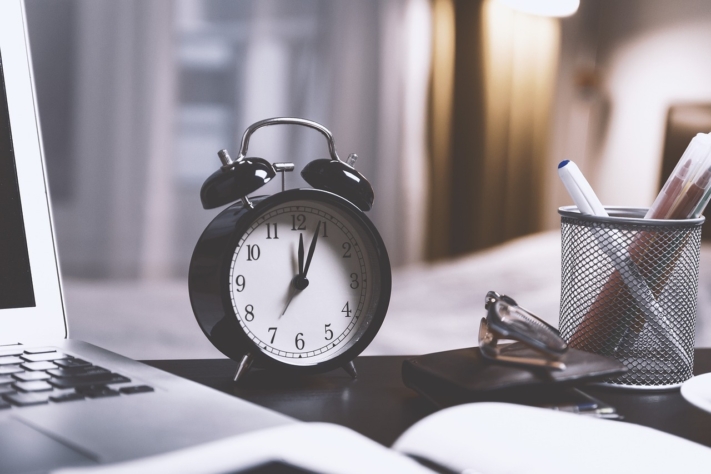 Create a learning plan: An alarm clock on a desk